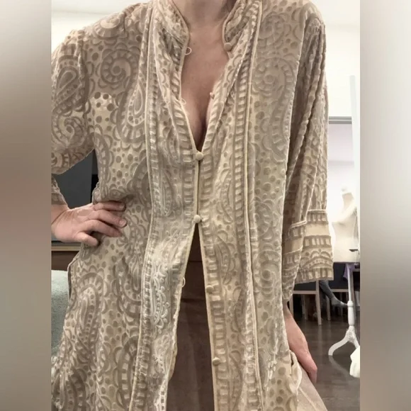 VTG BOB MACKIE WEARABLE ART LARGE BEIGE SILVER PAISLEY BURNOUT VELOUR TUNIC RARE - Picture 5 of 14